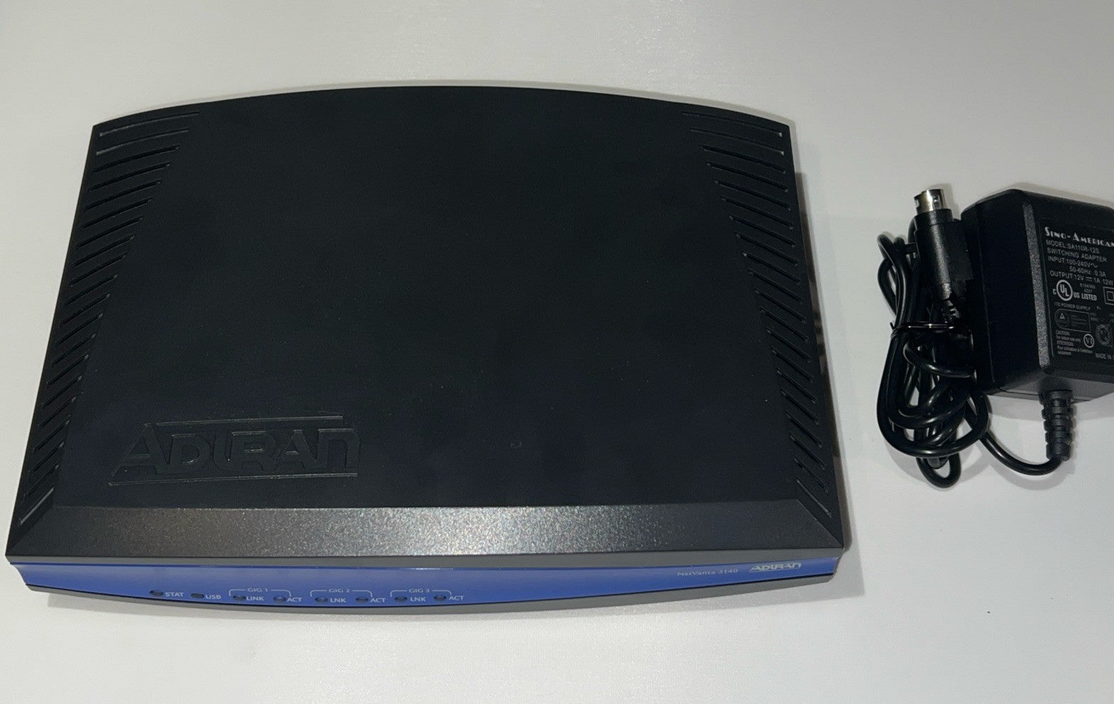 Adtran NetVanta 3140 Gigabit Ethernet Switch Router 1700340F1 W/ power cord